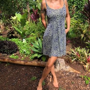 Cute fitted Volcom dress small